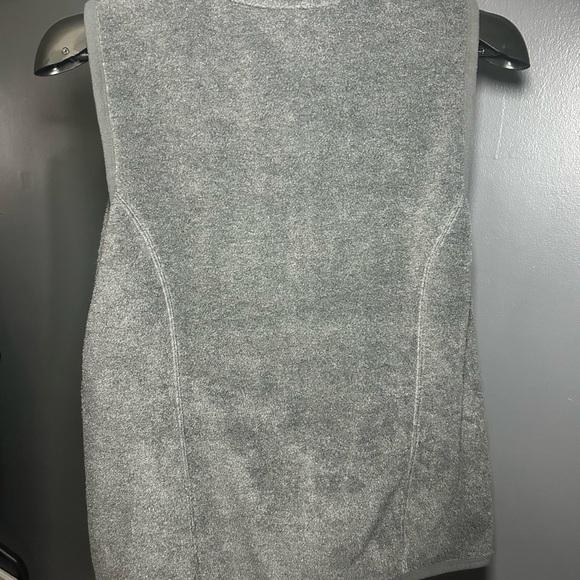 Karen Scott Gray Vest - Picture 2 of 4